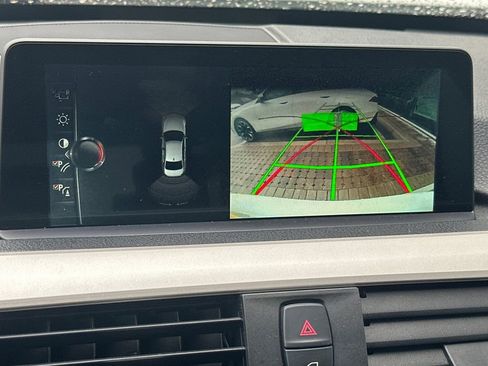 Used 2017 BMW 320i Sedan image 18