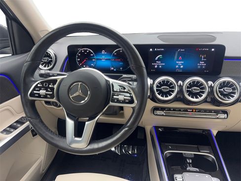 Used 2023 Mercedes-Benz EQB 300 4MATIC image 51