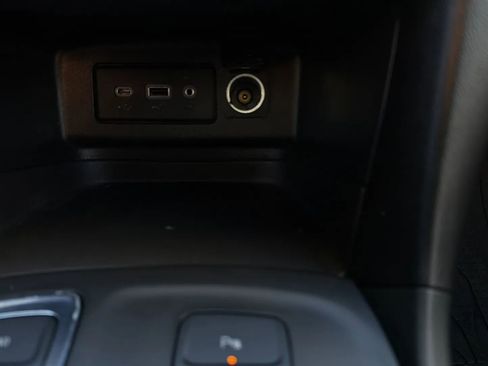 Used 2023 Chevrolet Equinox LT w/ LPO, Floor Liner Package image 19