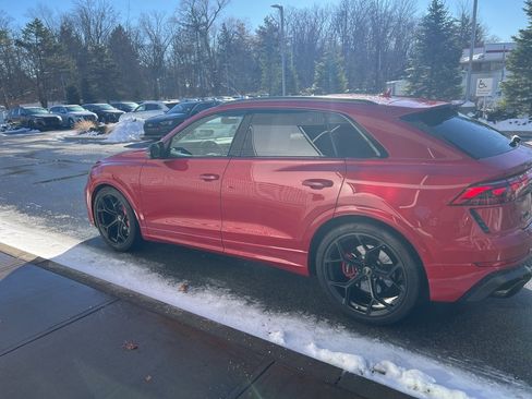 Used 2025 Audi RS Q8 performance image 43