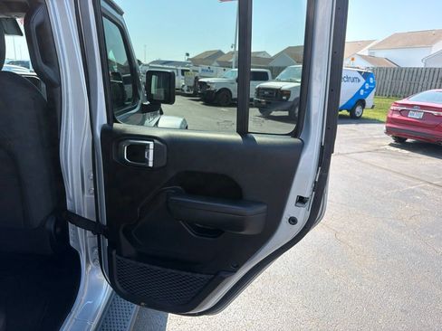 Used 2024 Jeep Wrangler Unlimited w/ Convenience Group AWD/4WD image 51
