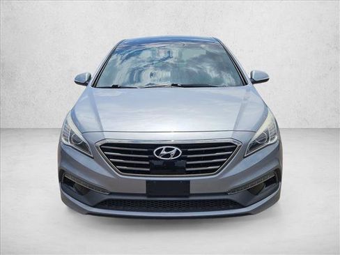 Used 2016 Hyundai Sonata Limited w/ Option Group 05 FWD image 2