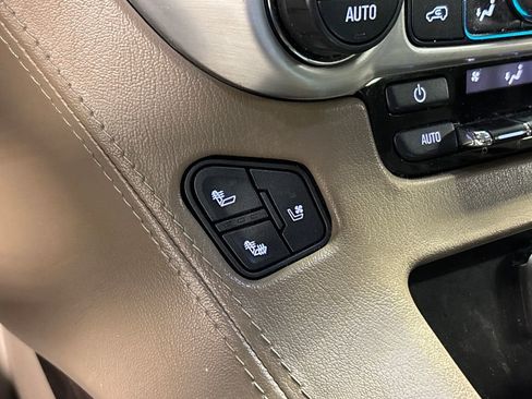 Used 2018 GMC Yukon SLT image 44