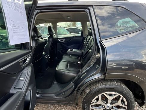 Used 2019 Subaru Forester Premium w/ All-Weather Package image 21