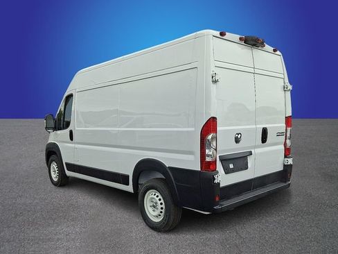 Used 2024 RAM ProMaster 2500 w/ Safety Group FWD image 4
