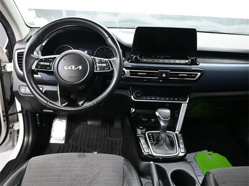 Used 2022 Kia Seltos S image 10