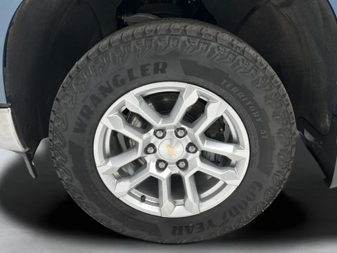 Used 2024 Chevrolet Silverado 1500 LT AWD/4WD image 10