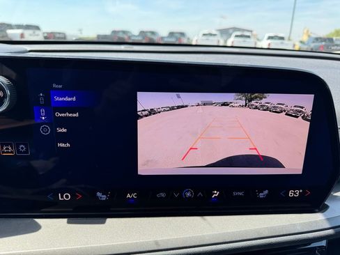 Used 2026 Chevrolet Traverse LT w/ Driver Confidence Package image 16