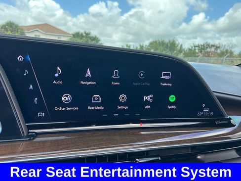 Used 2024 Cadillac Escalade ESV Premium Luxury Platinum image 15