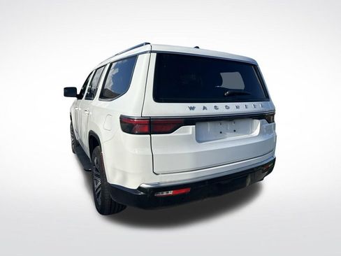 Used 2025 Jeep Wagoneer Series II AWD/4WD image 5