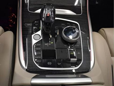 Used 2022 BMW X7 xDrive40i w/ M Sport Package AWD/4WD image 30