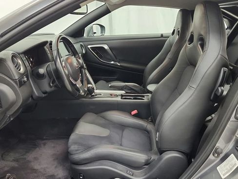 Used 2011 Nissan GT-R Premium AWD/4WD image 43