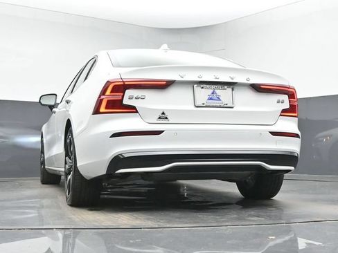 Used 2025 Volvo S60 B5 Core FWD image 15