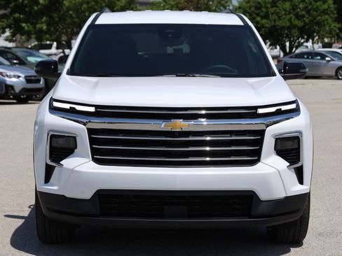 Used 2026 Chevrolet Traverse LT w/ Driver Confidence Package AWD/4WD image 5