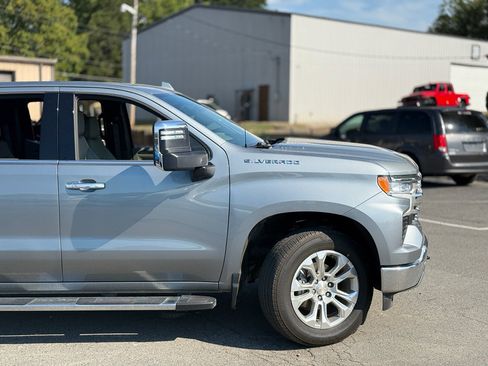 Used 2024 Chevrolet Silverado 1500 LTZ w/ Technology Package AWD/4WD image 12