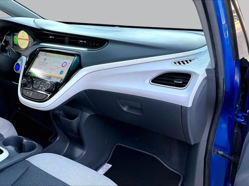 Used 2019 Chevrolet Bolt LT FWD image 16