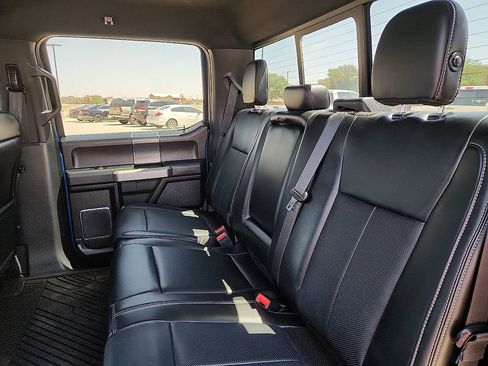 Used 2019 Ford F150 Lariat w/ Equipment Group 502A Luxury AWD/4WD image 5