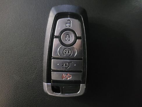 Used 2021 Ford Edge SEL w/ Convenience Package AWD/4WD image 32
