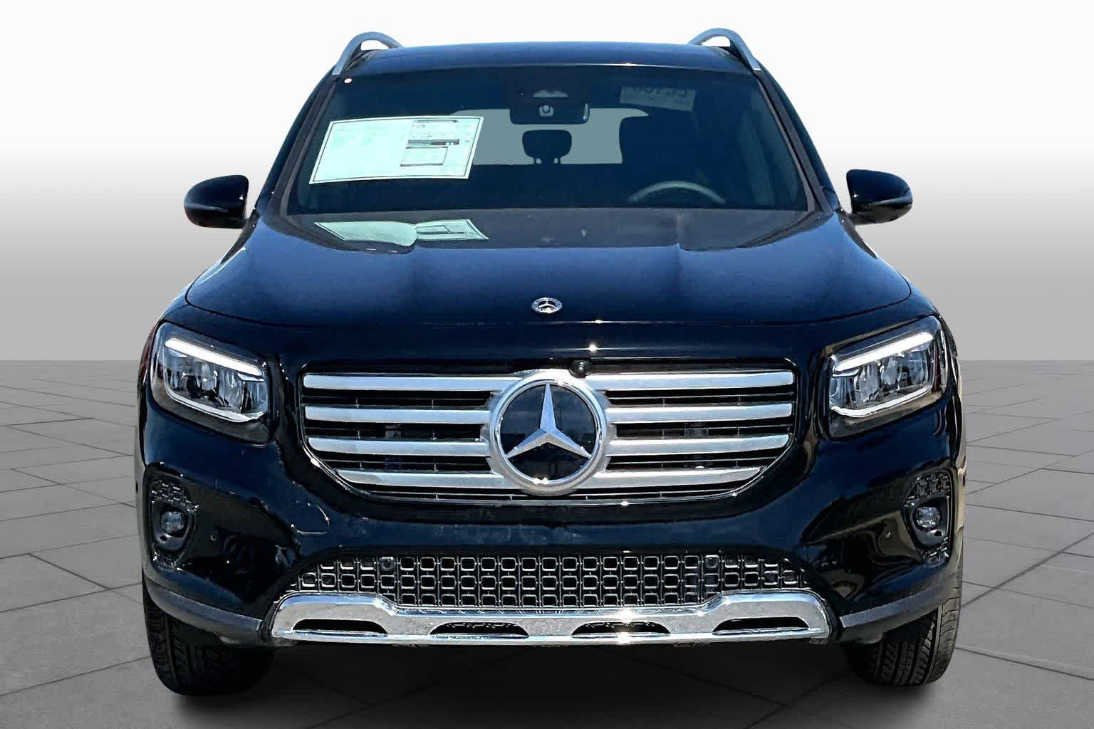 Used 2026 Mercedes-Benz GLB 250 image 3