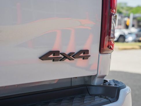 New 2026 RAM 2500 Big Horn AWD/4WD image 9