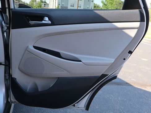 Used 2017 Hyundai Tucson SE image 24