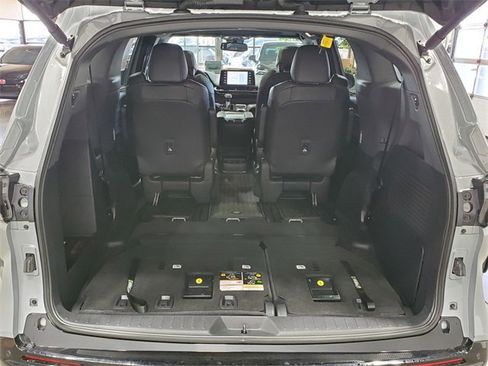 Used 2023 Toyota Sienna XSE image 16