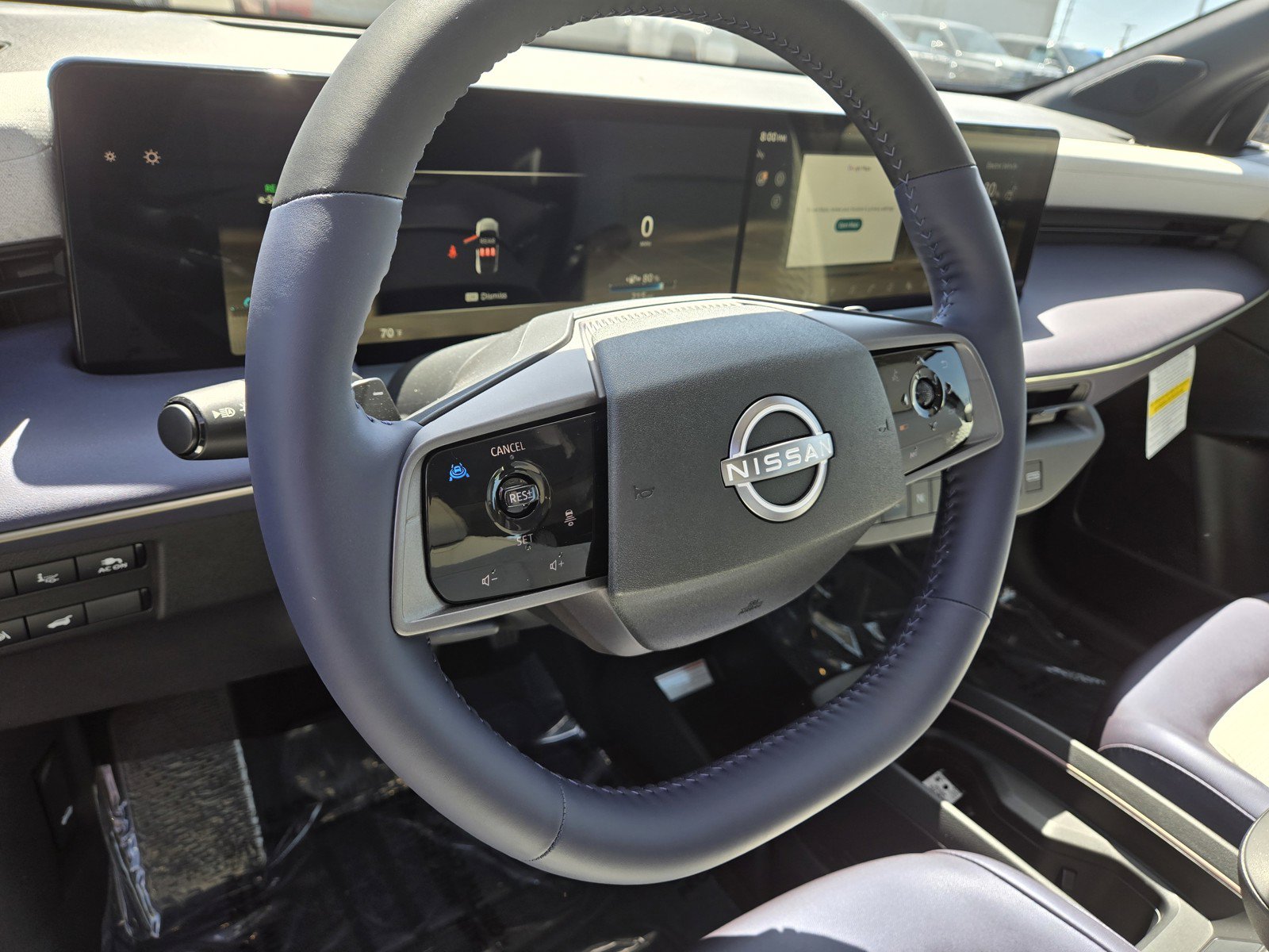 New 2026 Nissan Leaf Platinum+ w/ Illuminated Package FWD image 11