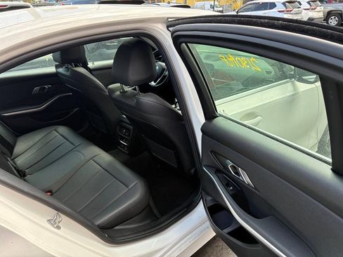 Used 2020 BMW 330i Sedan w/ Convenience Package RWD image 11