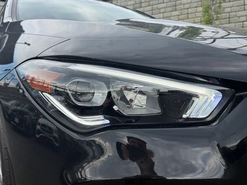 Used 2023 Mercedes-Benz CLA 250 4MATIC image 17