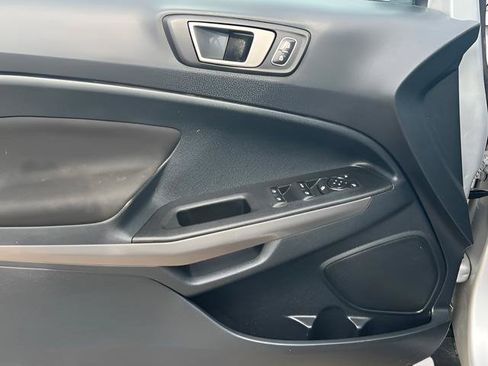 Used 2020 Ford EcoSport SE FWD image 12