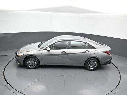 Certified 2024 Hyundai Elantra SEL FWD image 40