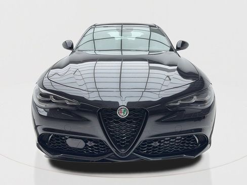 New 2025 Alfa Romeo Giulia Intensa w/ Driving Assist Package image 4