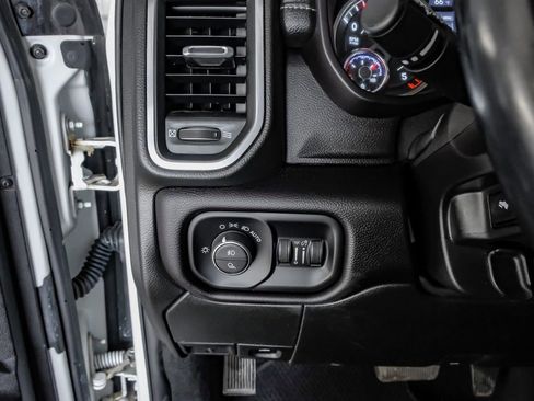 Used 2024 RAM 2500 Laramie AWD/4WD image 28