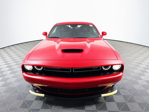 Used 2022 Dodge Challenger GT image 2