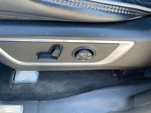 Used 2020 RAM 1500 Laramie AWD/4WD image 26