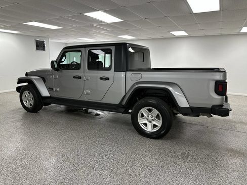Used 2021 Jeep Gladiator Sport AWD/4WD image 6