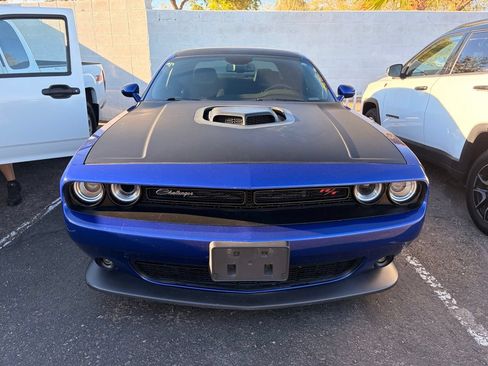 Used 2017 Dodge Challenger R/T Scat Pack RWD image 3