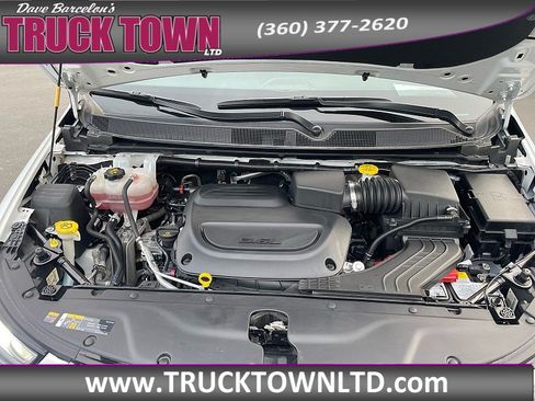 Used 2025 Chrysler Pacifica Select FWD image 34