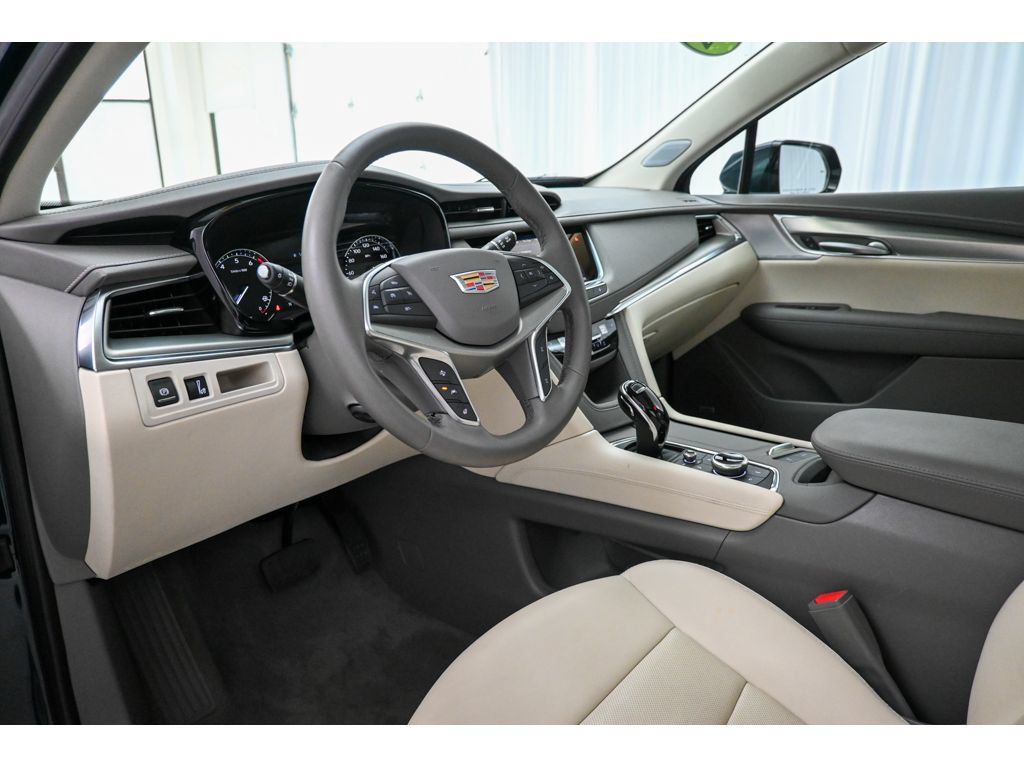 Used 2025 Cadillac XT5 Premium Luxury AWD/4WD image 34