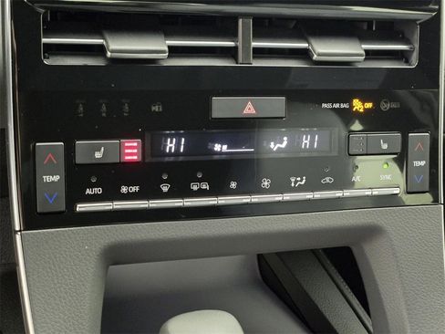 Used 2019 Toyota Avalon XLE image 31