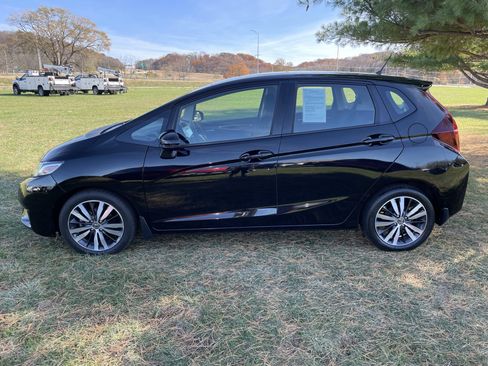 Used 2017 Honda Fit EX image 2