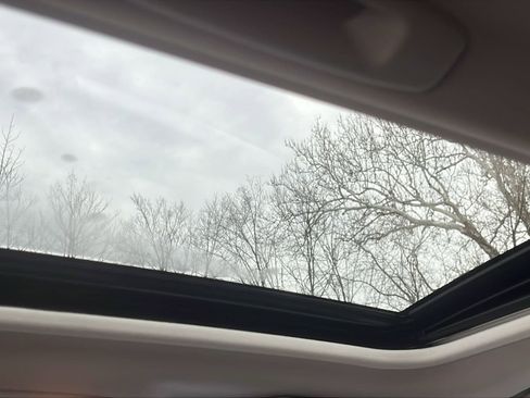 Certified 2022 Subaru Crosstrek 2.5i Limited w/ Moonroof Package 2 image 25