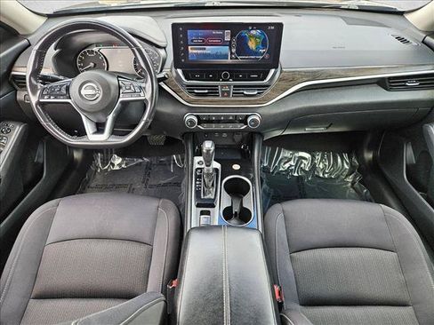 Used 2024 Nissan Altima 2.5 SV w/ SV Premium Package FWD image 22
