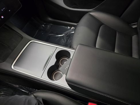 Used 2023 Tesla Model Y Long Range image 26