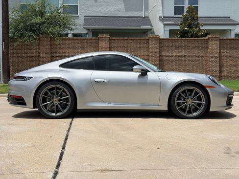 Used 2024 Porsche 911 Carrera 4 AWD/4WD image 12