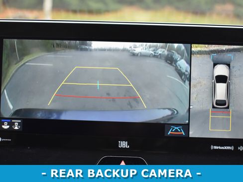 Used 2021 Toyota Venza Limited image 15