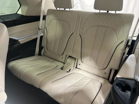 Certified 2023 BMW X7 xDrive40i w/ Climate Comfort Package image 16