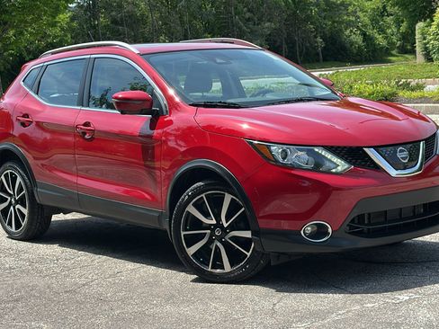 Certified 2018 Nissan Rogue Sport SL w/ SL Premium Package AWD/4WD image 1