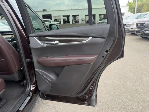Used 2021 Cadillac XT6 Premium Luxury AWD/4WD image 14