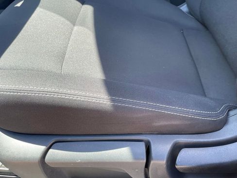 Used 2025 Nissan Rogue S FWD image 21